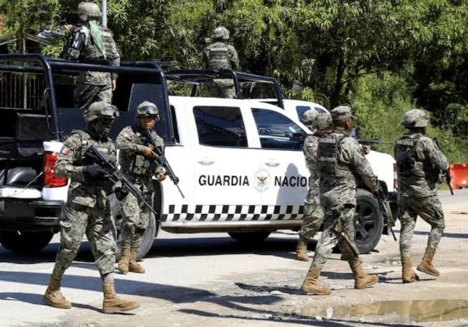 Elementos de la Guardia Nacional peinando la zona donde ocurrió la ejecución. Foto: La Verdad Noticias.