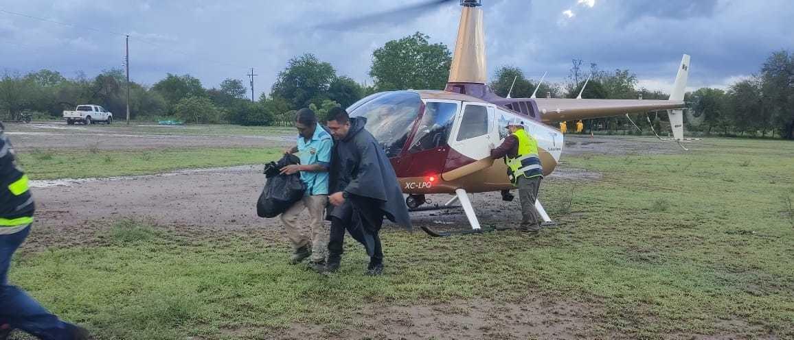 Evacuan a habitantes del los ejidos Santa Fe y Rancho San Francisco. Foto: redes sociales