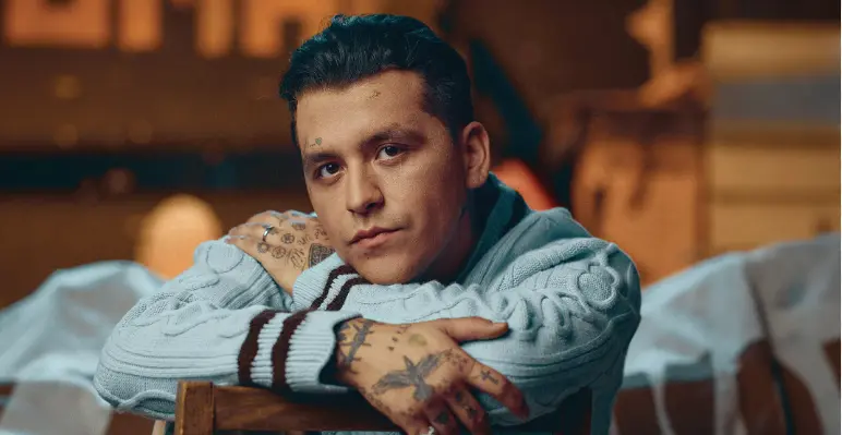 Christian Nodal posó para la revista GQ México donde habló tanto de su música como de su persona. Foto. Cortesía GQ México.