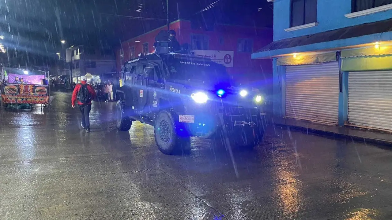 Los elementos de las fuerzas federales, estatales y locales se dividieron en células que vigilarán cada uno de los siete municipios. Foto: SSEM