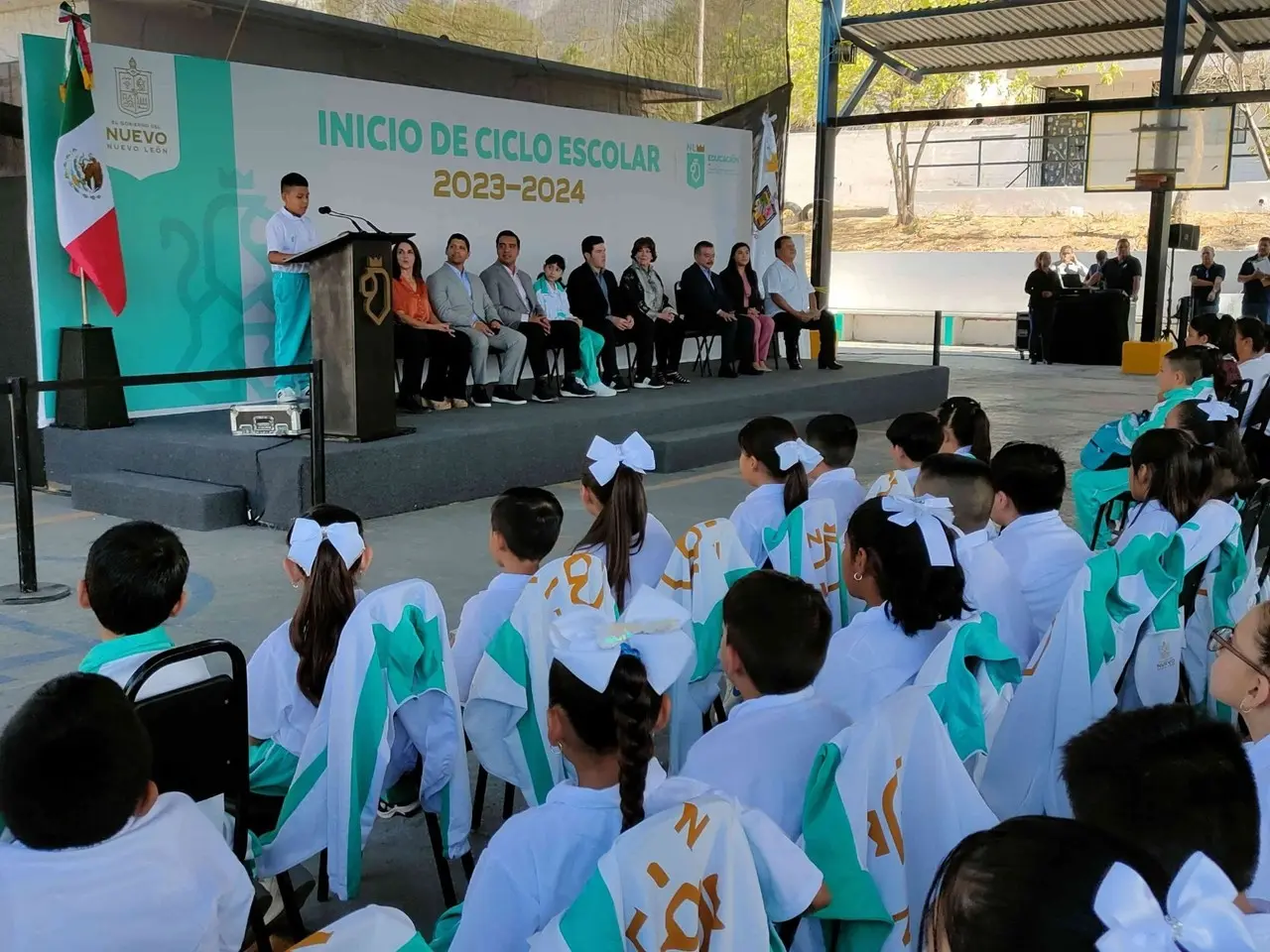 Evento de la Secretaría de Educación de Nuevo León en una primaria para dar inicio al ciclo escolar 2023-2024. Foto: Secretaría de Educación de Nuevo León.