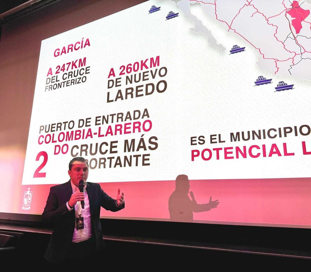 En la Universidad de Columbia, Manuel Guerra dio a conocer la política pública integral. Foto. Manuel Guerra