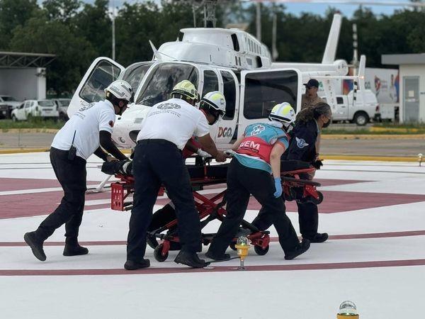 Una persona fue trasladada vía aérea tras electrocutarse en el municipio de Rodeo. Foto: Especial.