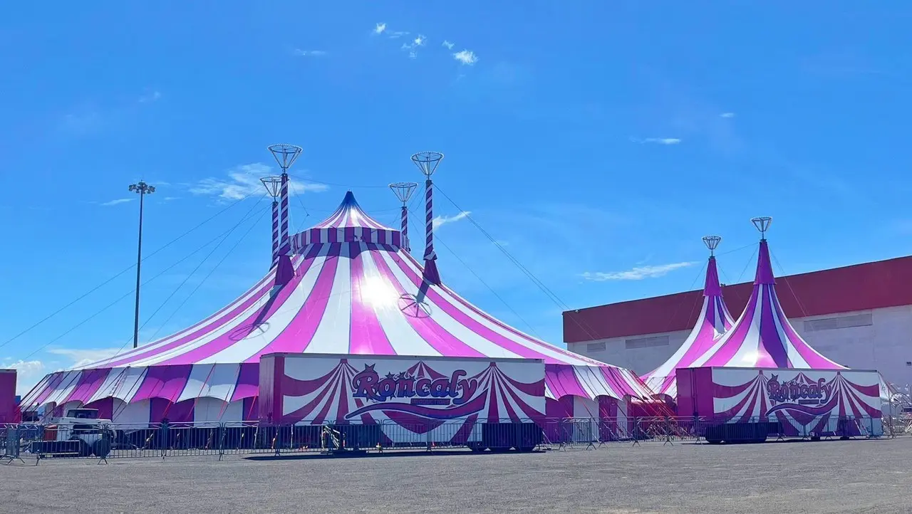 Circo gratis al interior de la FENADU. Foto: Cortesía.