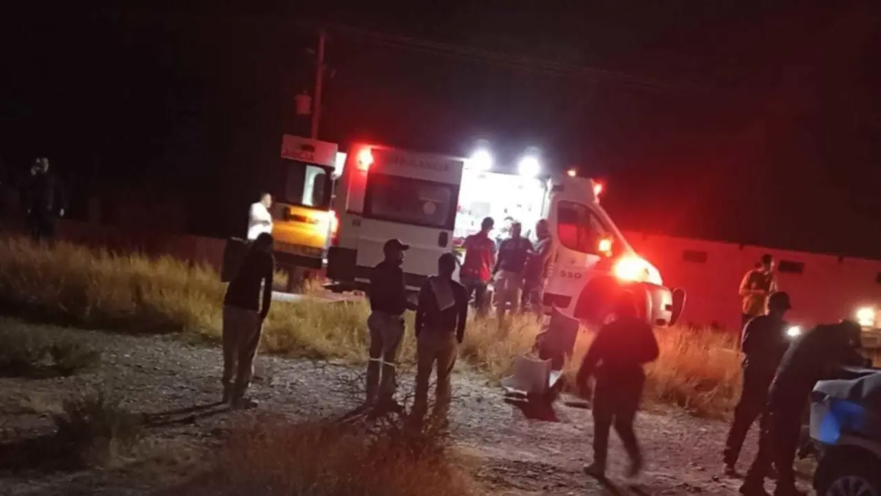 Atropellamientos ocurridos en los municipios de Durango y Mapimí, ambos de madrugada, dejaron como consecuencia la muerte de dos hombres. Foto: Especial