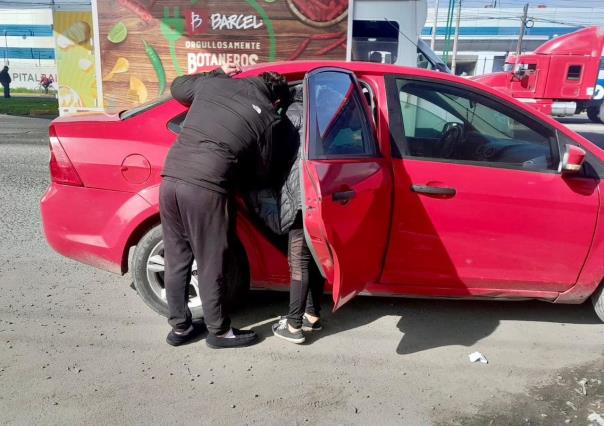 Marino salva la vida a niño en Aeropuerto Internacional de Toluca