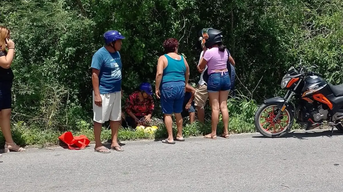 Una de las mujeres fue trasladada de emergencia al hospital OHorán Foto: Especial