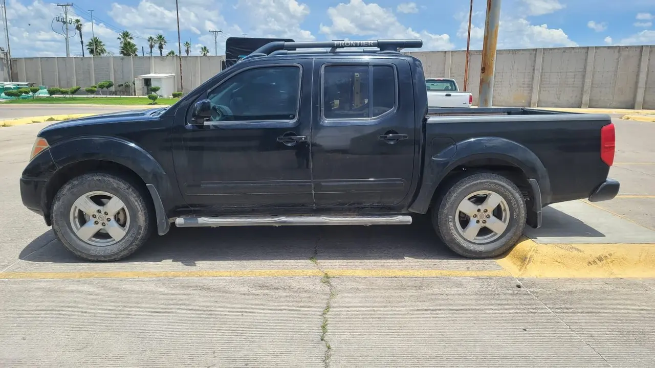 Policías Estatales recuperan camioneta que había sido robada, hay un detenido. Foto: Especial.