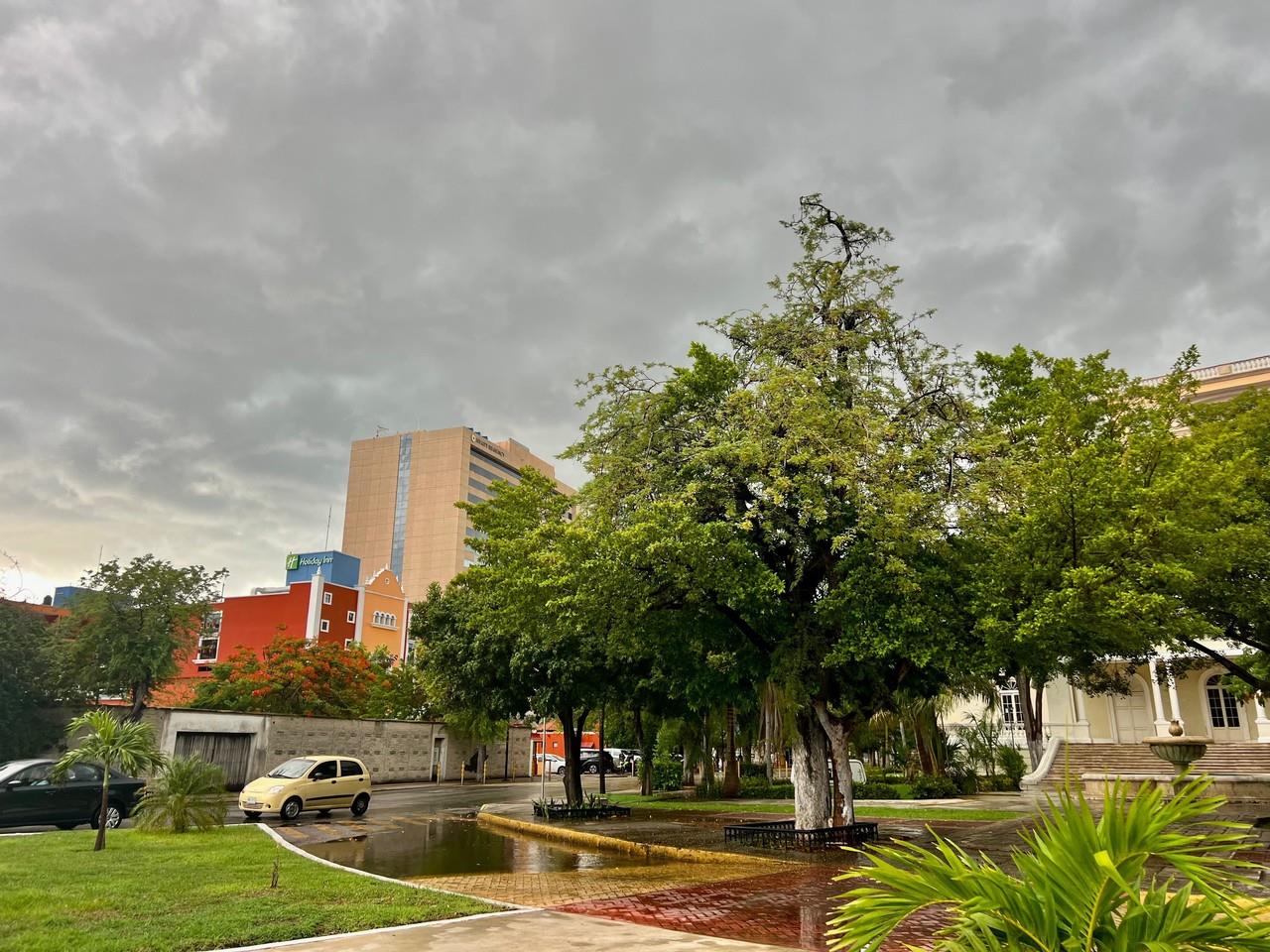 Ante la formación vespertina de la “Vaguada Maya” se prevén lluvias intensas en la región para la jornada de este jueves.- Foto de archivo