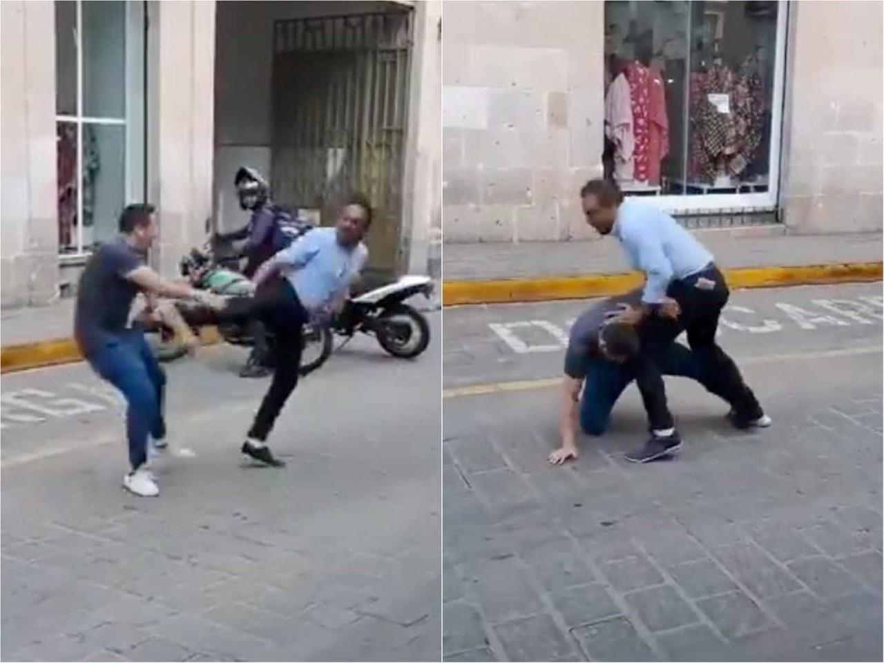 La pelea entre los dos hombres parece sacada de las peleas de antaño, con puñetazos y patadas volando en todas direcciones. Foto: X.