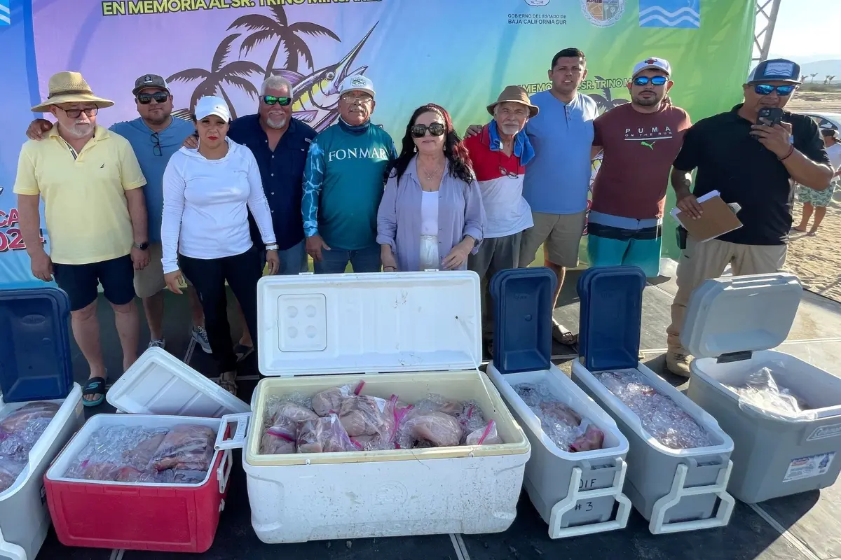 Donativo de filetes de pescado para programa de Desayunos calientes. Foto: FONMAR BCS