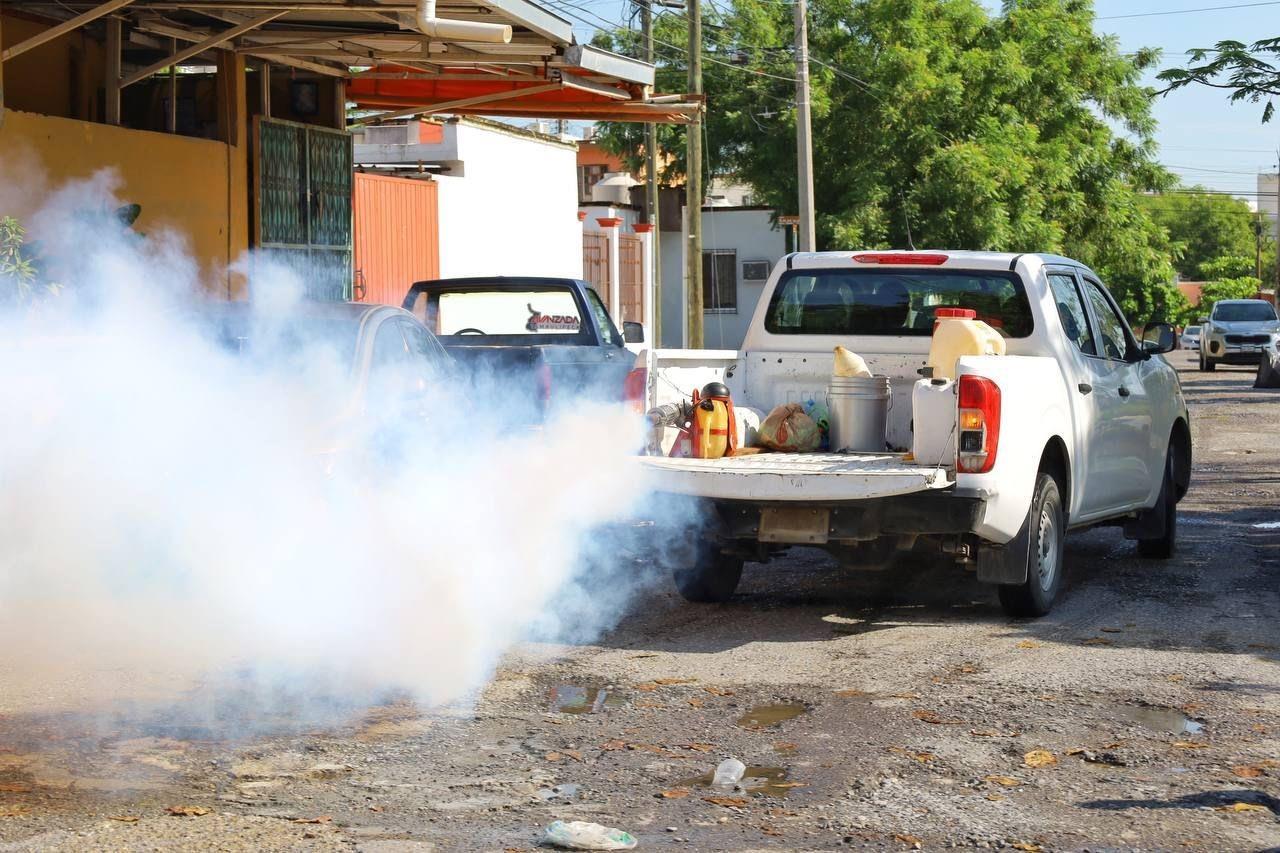 Campaña de fumigación contra el dengue. Foto: Gobierno de Tamaulipas