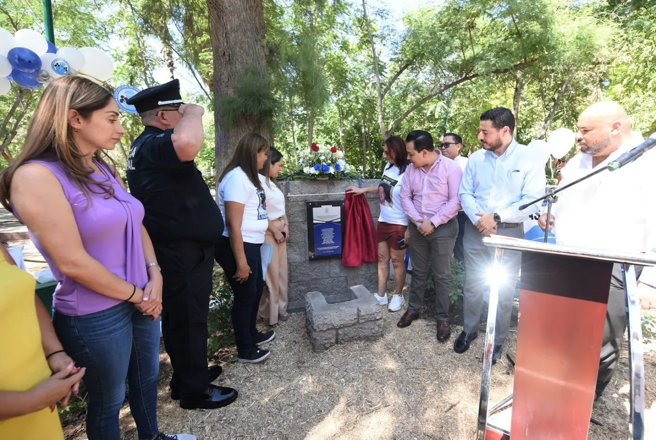 La placa se develó en el Bosque Venustiano Carranza. (Fotografía: Gobierno de Torreón)