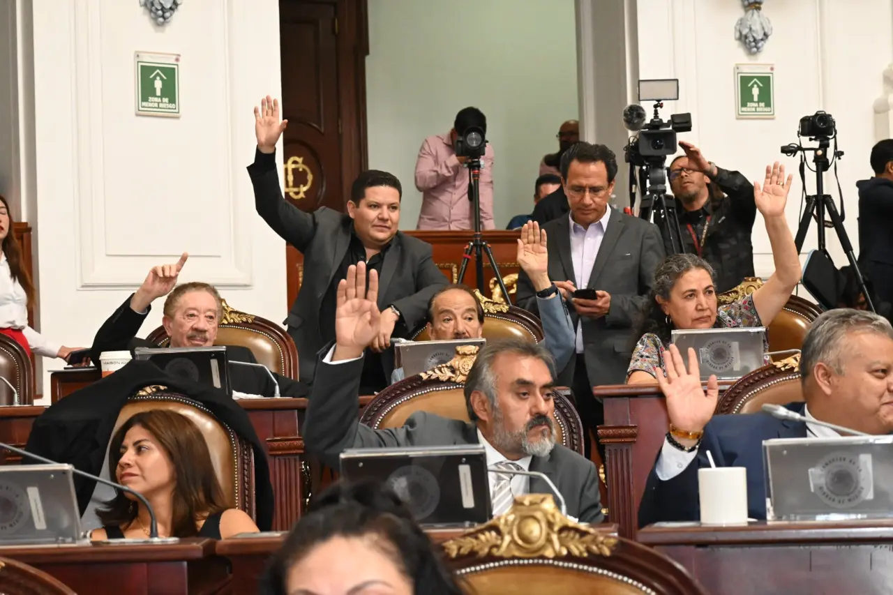 Congreso capitalino aprueba que divorcios puedan tramitarse ante notario público