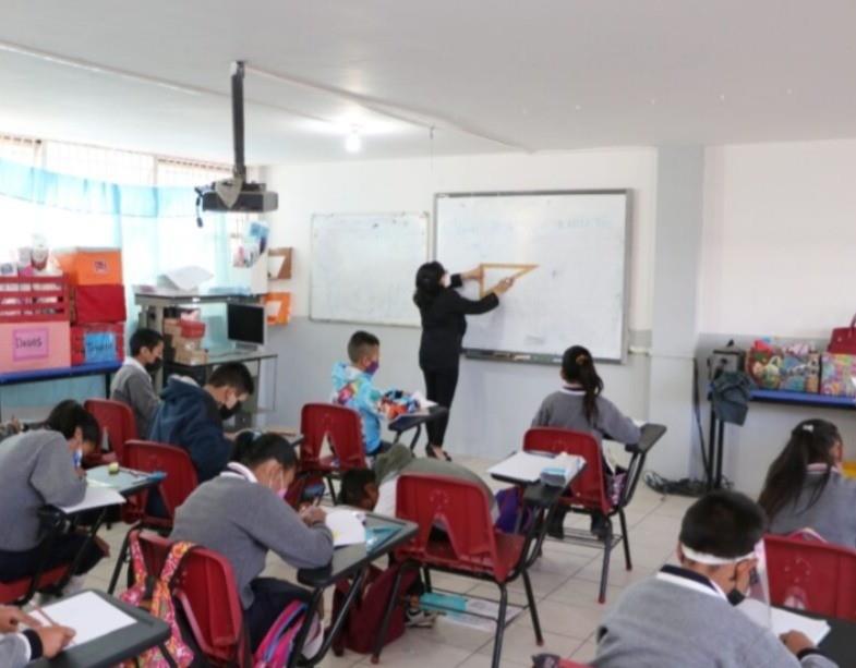 Alumnos de regreso a las aulas en México. Foto: Tribuna de México.