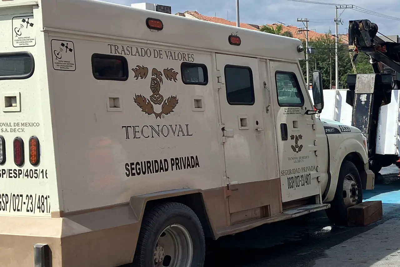 El incidente ocurrió alrededor de las 09:50 horas, cuando el camión se dirigía al poniente. (Fotografía: Redes sociales)