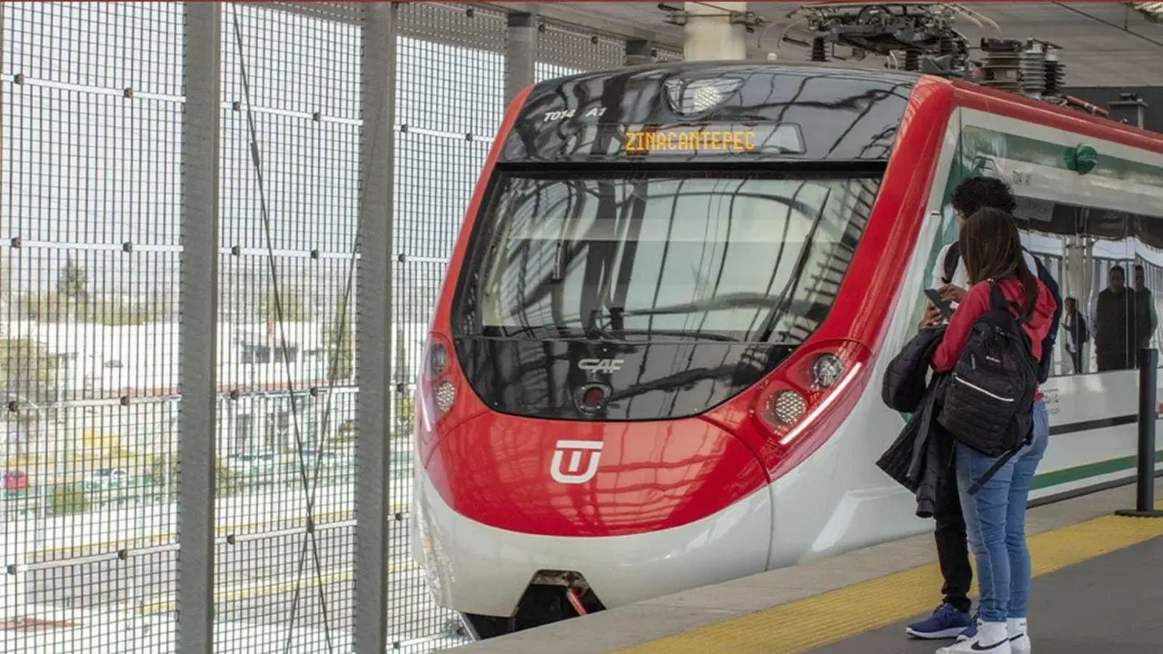 El Insurgente ahorrará  hasta 1.5 horas de viaje entre Zinacantepec y la Ciudad de México. Foto: Tren Interubano