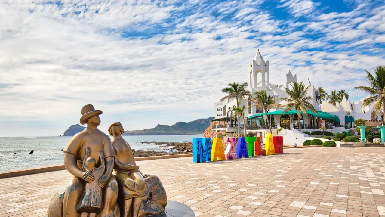 Mazatlán también es conocida como la playa lagunera. (Fotografía: Canva)