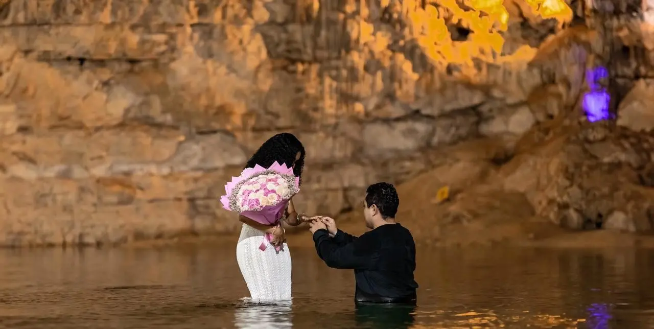 El cenote fue el escenario de una propuesta mágica. Foto: Tiktok