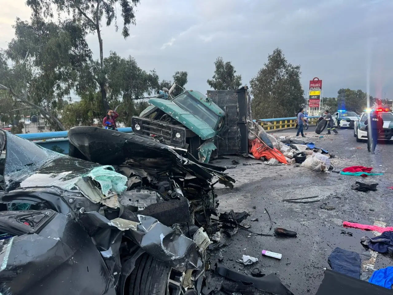 Accidente en limites de GAM y Nezahualcóyotl. Foto: Ramón Ramírez