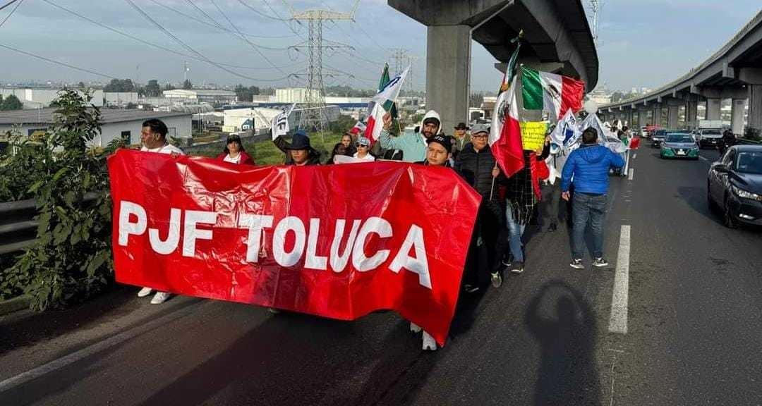 Caravana por la Justicia recorre la México-Toluca en contra de la Reforma. Foto: Quadratín