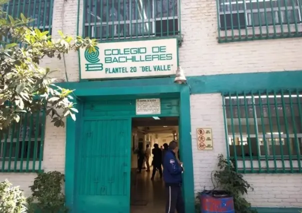Balacera en el Colegio de Bachilleres deja al menos dos heridos