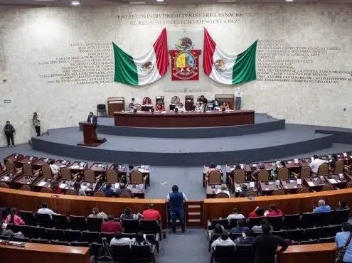 Congreso de Oaxaca tras haber sido aprobada la reforma judicial. Foto: Animal Político.