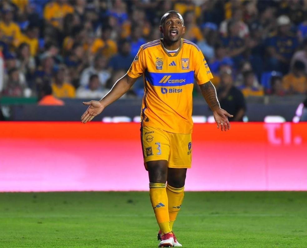 Samir Caetano en lo que fue su último juego con Tigres en la Liga MX. Foto: Futbol Total.