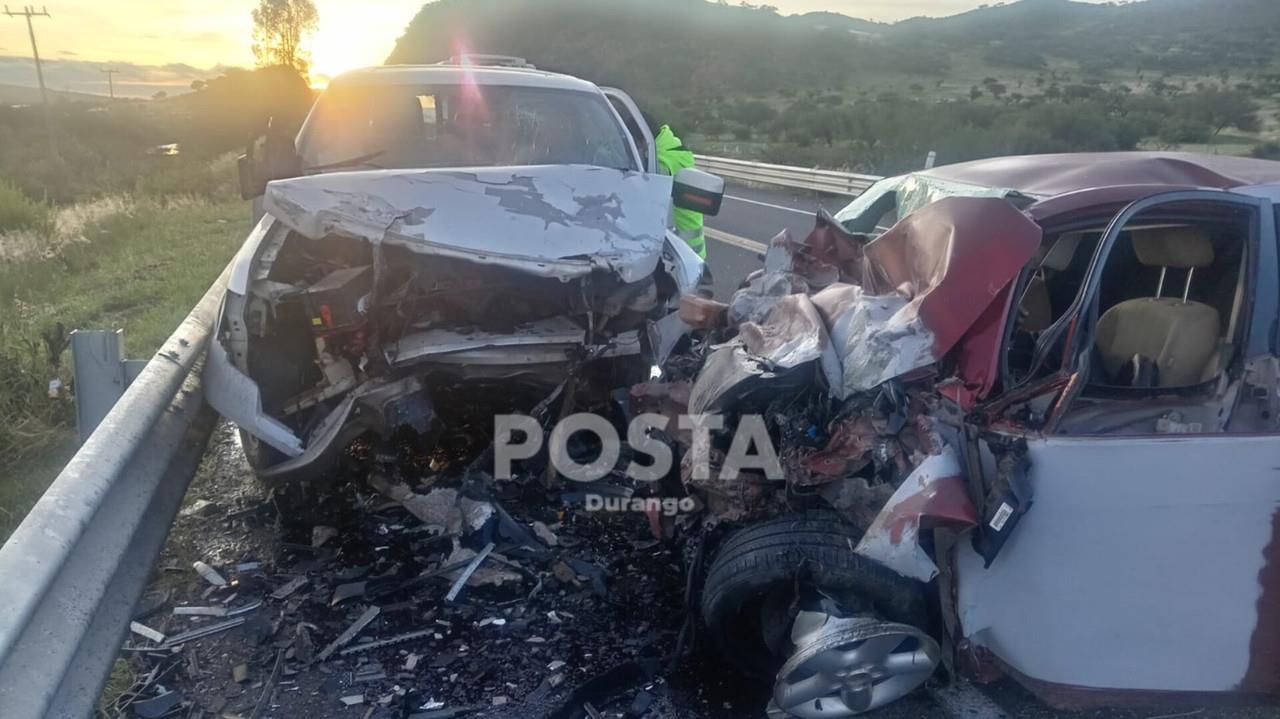 Muere una joven pareja en un choque de frente ocurrido en el Libramiento Norte de Durango, frente al C5. Foto: Especial.