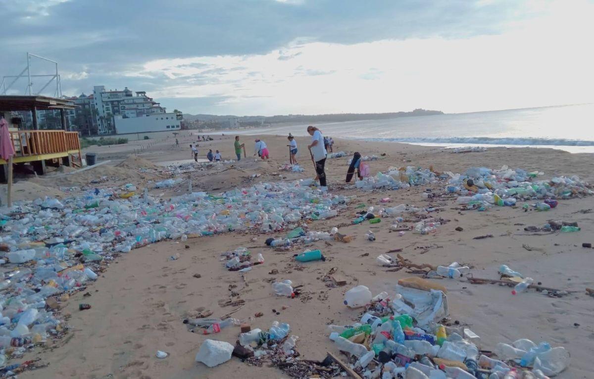 Recogen 70 toneladas de basura en playas de Cabo San Lucas tras fuertes ...