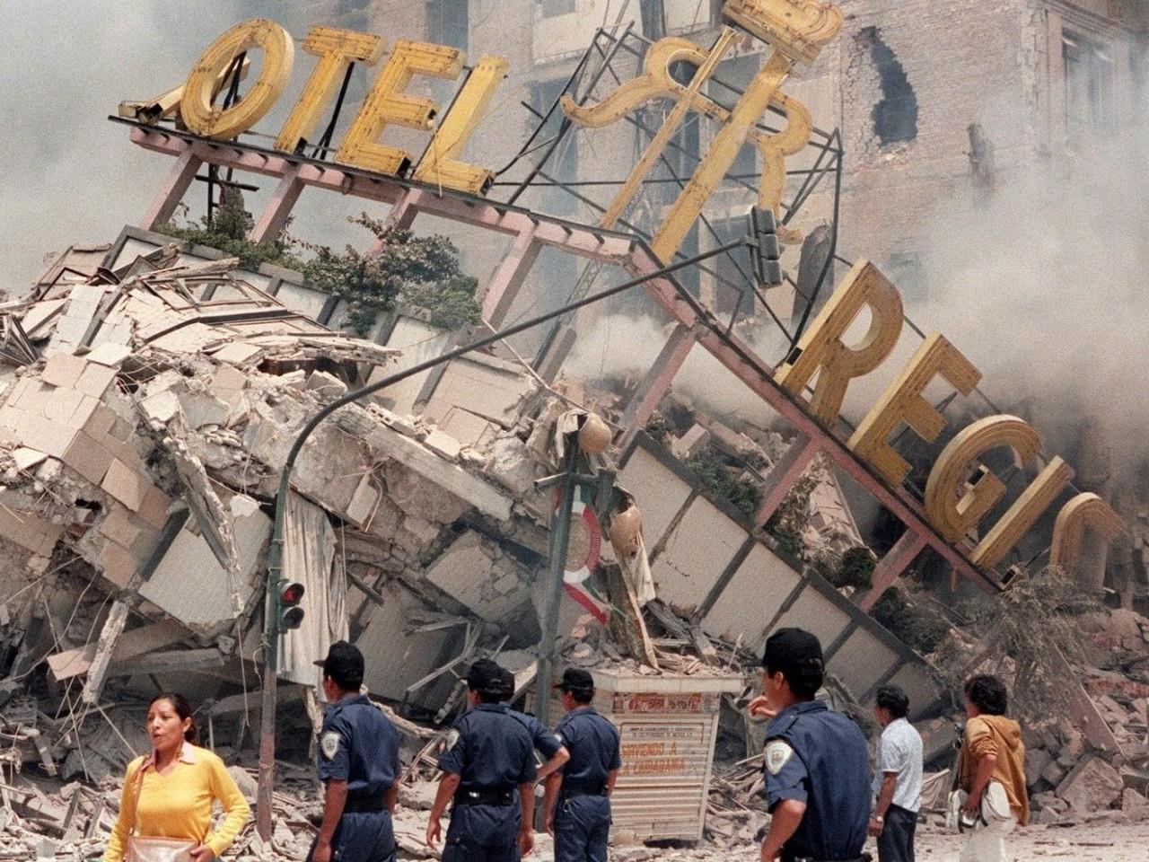 Edificios destruidos en el sismo del 19 de septiembre de 1985. Foto: BBC.