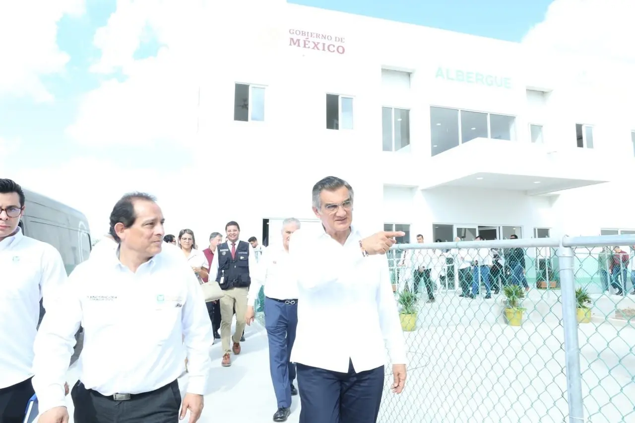 El gobernador Américo Villarreal Anaya inauguró un albergue y residencia en el Hospital General de Matamoros Dr. Alfredo Pumarejo durante un enlace con el presidente Andrés Manuel López Obrador. Foto: Gobierno de Tamaulipas