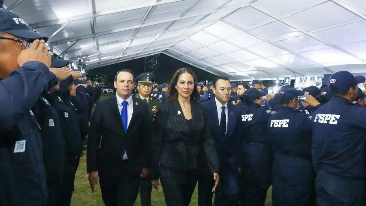 Libia Denisse, junto al próximo secretario de Gobierno y de Seguridad y Paz. Foto: Jesús Padilla