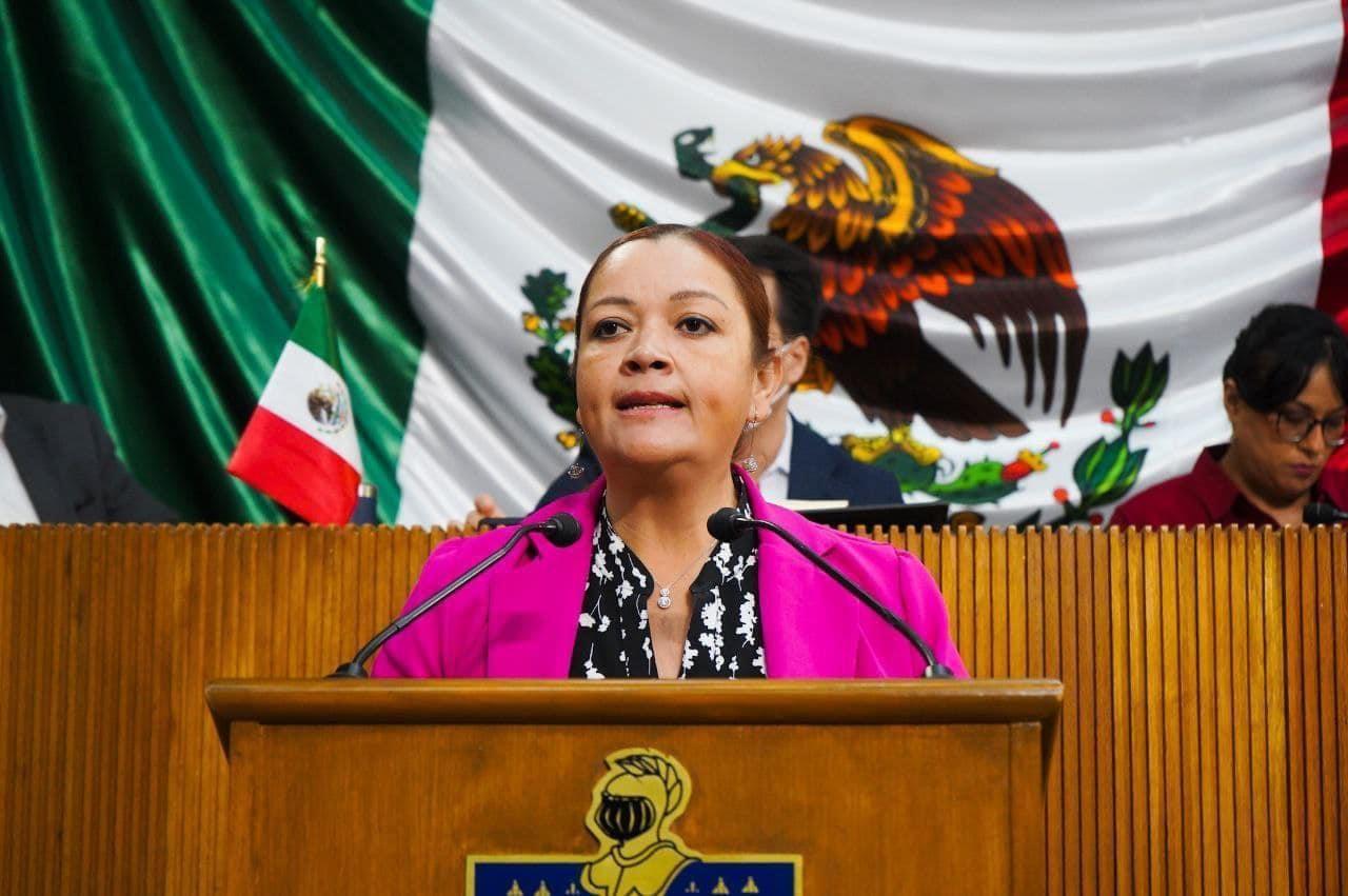 Rocio Montalvo en el pleno del Congreso de Nuevo León. Foto: Armando Galicia.