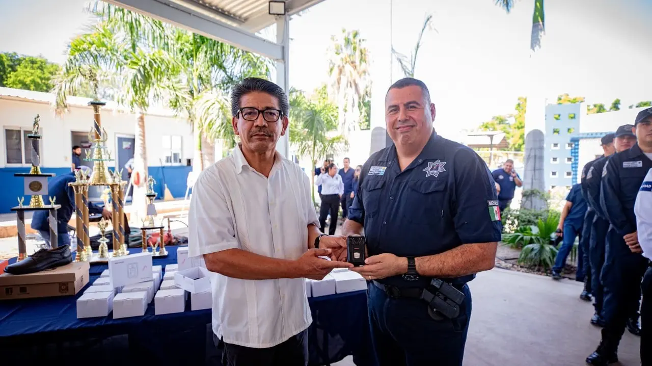 La entrega de esta tecnología fue encabezada por el alcalde Martín Ahumada Quintero. Foto: Facebook Dr. Martín Ahumada Quintero.