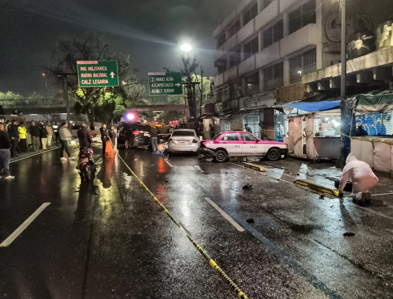 Accidente en la Calzada México-Tacuba. Foto: Ramón Ramírez