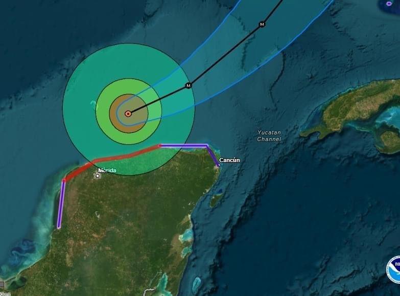 El más reciente reporte indica que “Milton” se degradó a categoría 4 y sigue su paso hacia Estados Unidos.- Foto de Protección Civil Yucatán