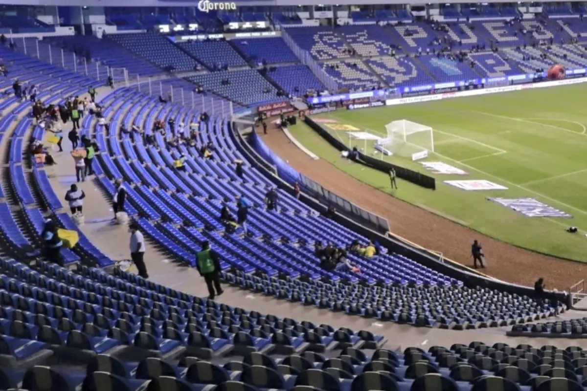 Estadio Cuauhtémoc con poca asistencia Foto: X(Twitter) @MXESTADIOS