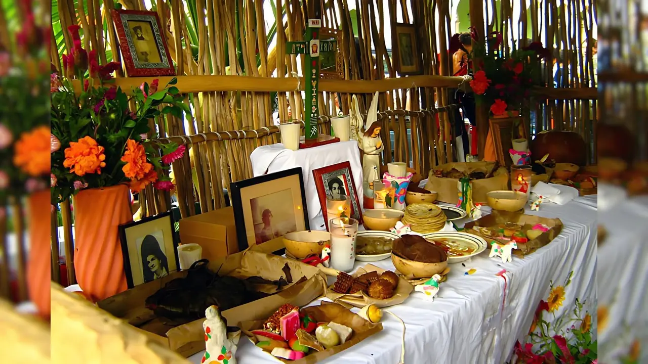 Los alimentos forman parte de la ofrenda para las ánimas que nos visitan  Foto: Gobierno del Estado