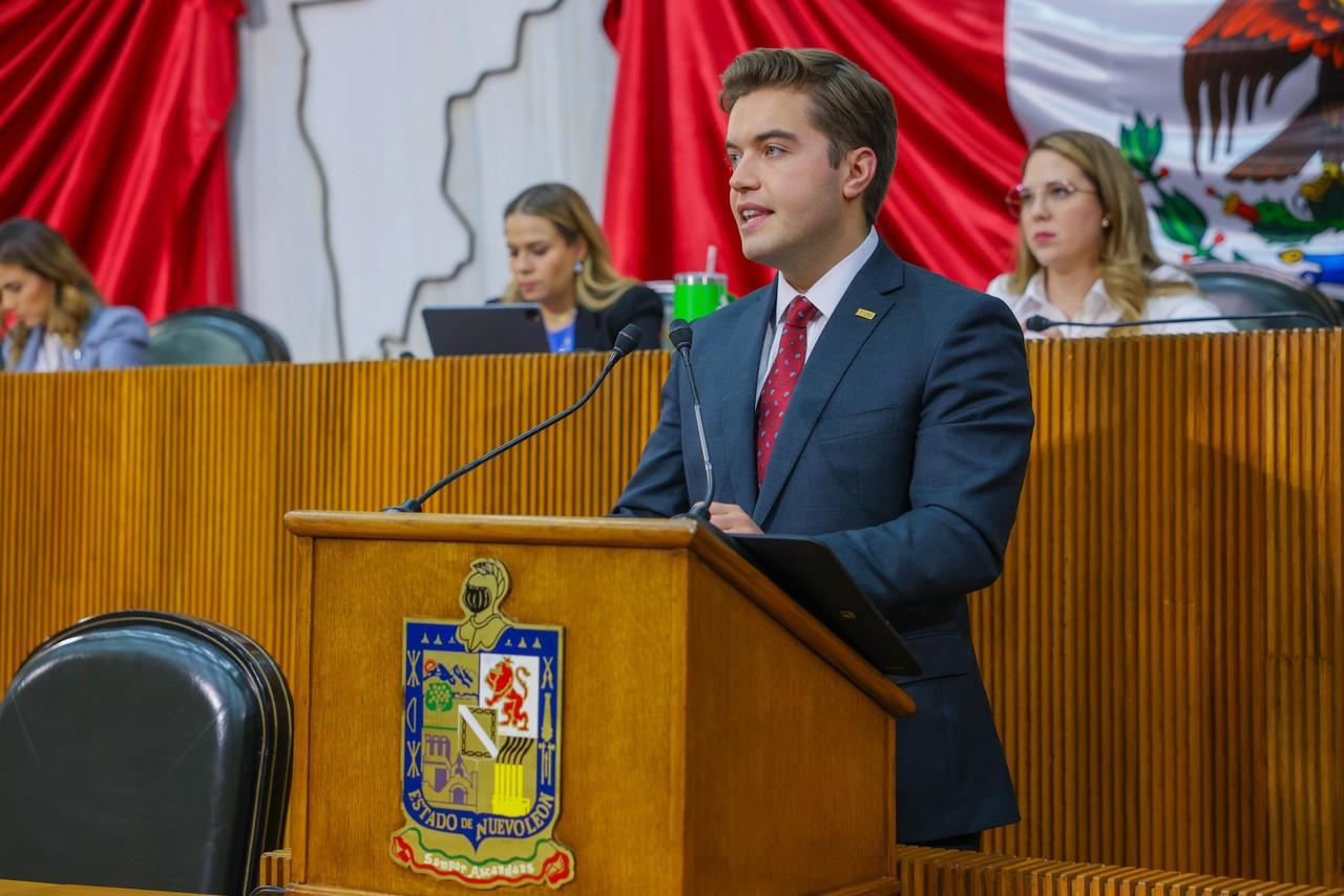 Jesús Elizondo,subrayó que este exhorto se enfoca en adoptar los programas federales sin ningún tipo de inconvenientes. Foto:  Armando Galicia.