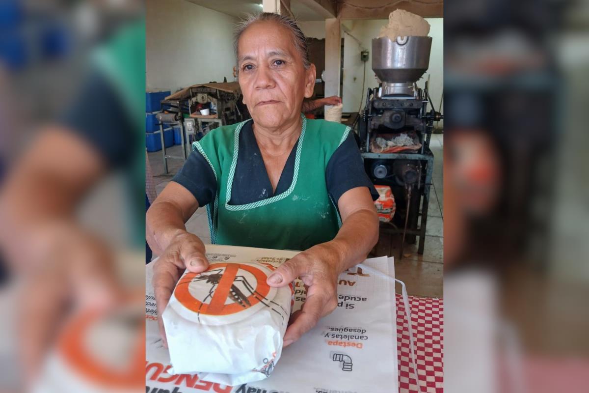 La Secretaría de Salud implementó una medida que hace décadas no se llevaba a cabo: difundir medidas preventivas en los empaques de tortillas. Foto: Ruth Vilches