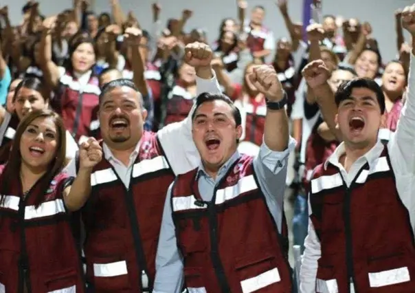 Manuel Guerra Cavazos toma protesta a nuevos servidores públicos en García