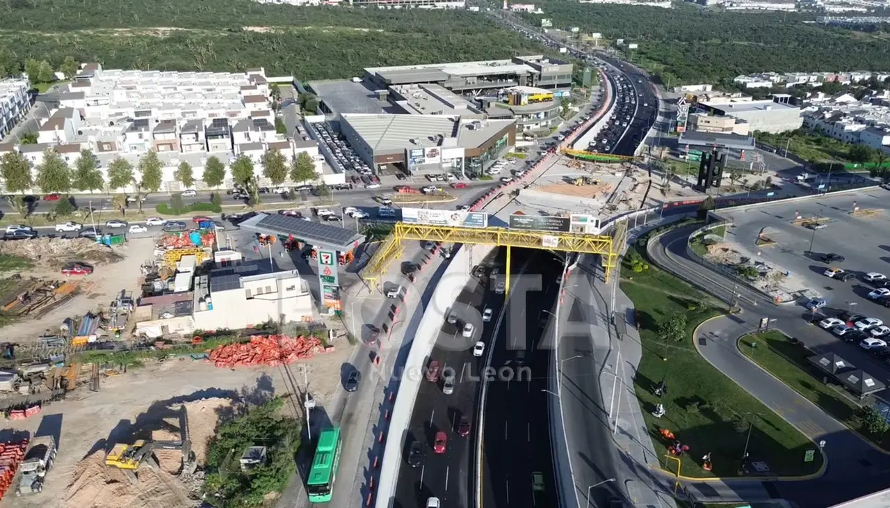 En coordinación con el Estado, el municipio de Monterrey concretó esta “molestia temporal para una solución permanente”. Foto: POSTA.