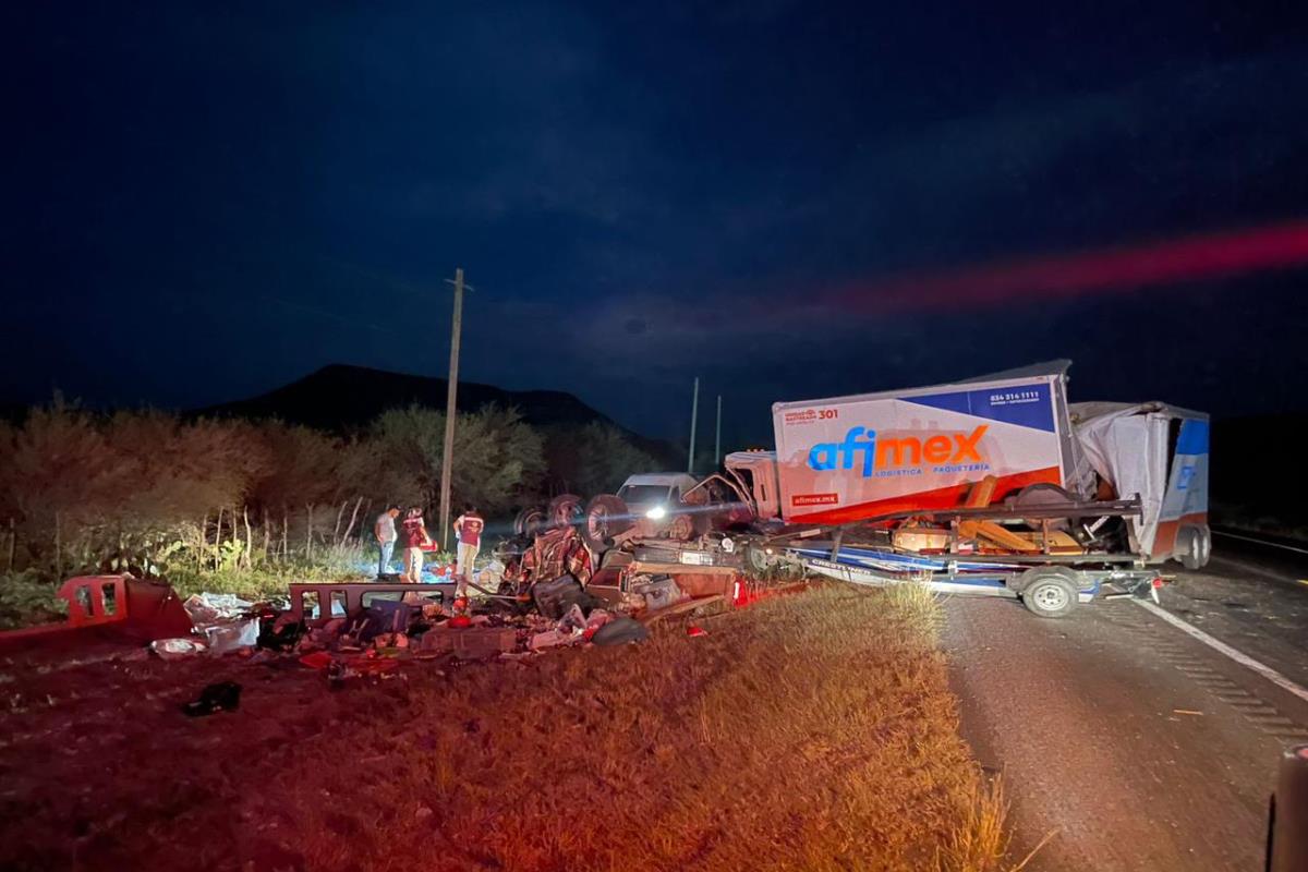 El incidente ocurrió en la carretera Victoria a Zaragoza, a la altura del kilómetro 20, en Tamaulipas. Foto: Carlos García