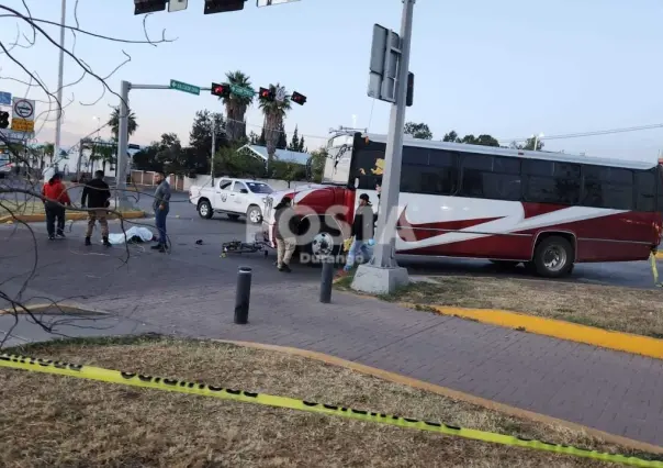 Ciclista muere arrollado por un autobús de pasajeros