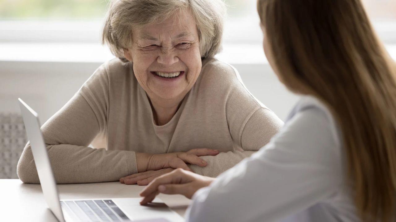 depósitos de Pensiones y Programas de Bienestar comienzan el 4 de noviembre. Foto: Canva.