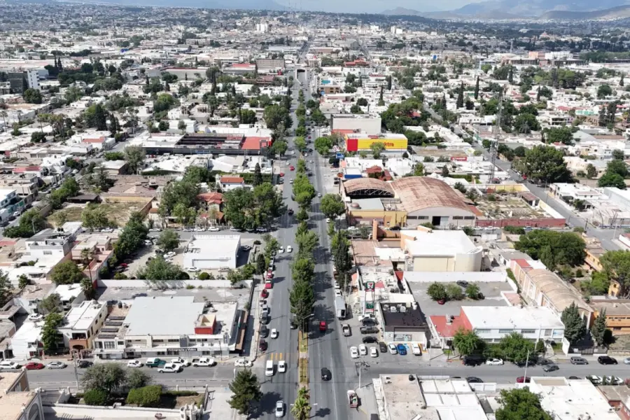 Cierran carril en V. Carranza por obras de remodelación