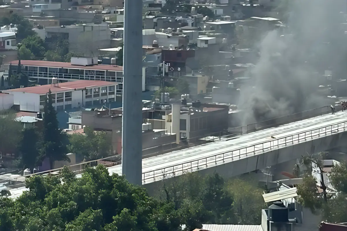 Así se veía el incendio en la demarcación. Foto: Ramón Ramírez