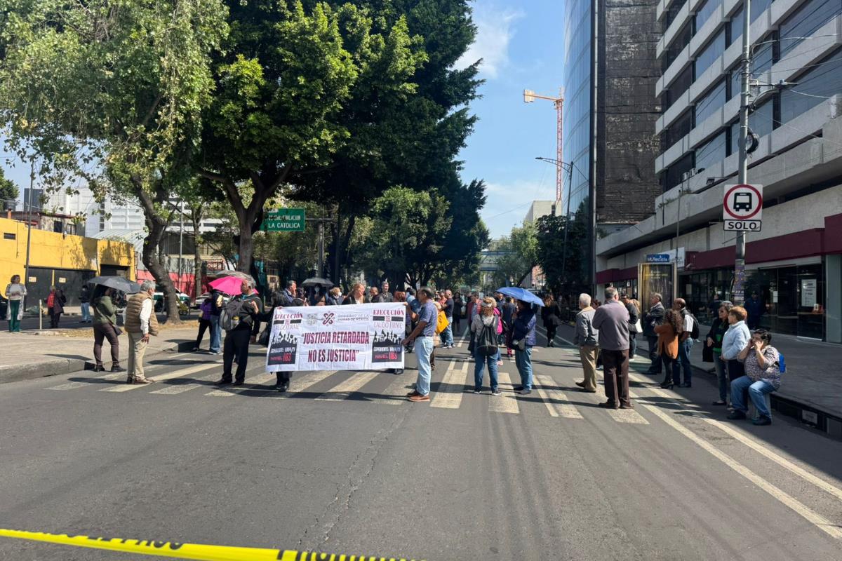 Trabajadores de base del Gobierno de la CDMX protestan por ajuste salarial