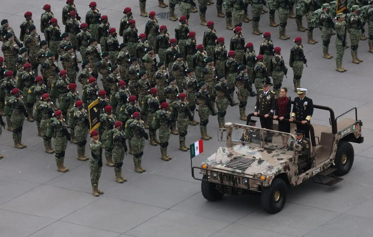 La presidenta Claudia Sheinbaum encabezó su primer desfile de la Revolución Mexicana. Foto: Cortesía / Gobierno de México